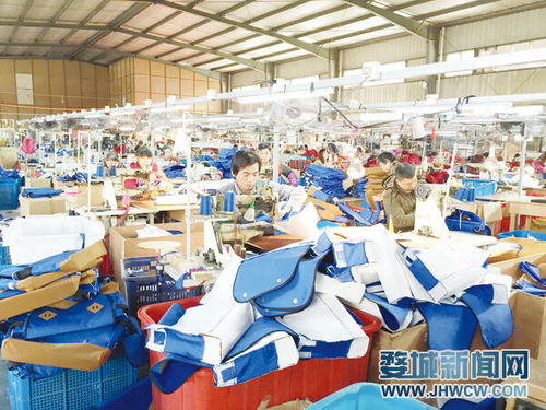 白龍橋鎮開展箱包來料加工 大比武